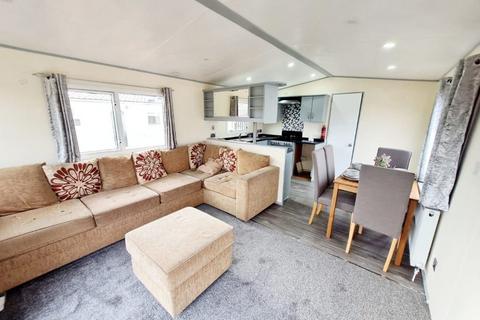 3 bedroom static caravan for sale, Seawick Holiday Park