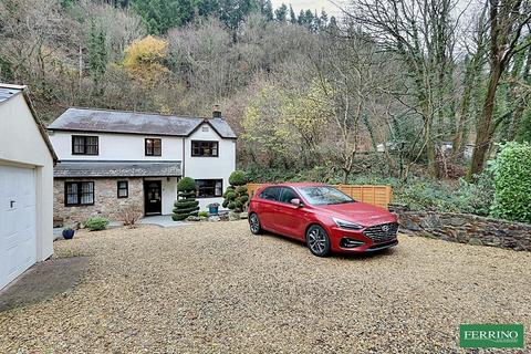 3 bedroom detached house for sale, Upper Lydbrook, Lydbrook, Gloucestershire. GL17 9LQ