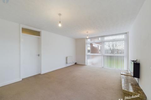 3 bedroom apartment for sale, Ridgeway Court, Aylesbury, HP20 1ED