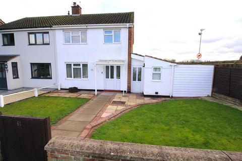 2 bedroom house to rent, Round Avenue, Long Lawford