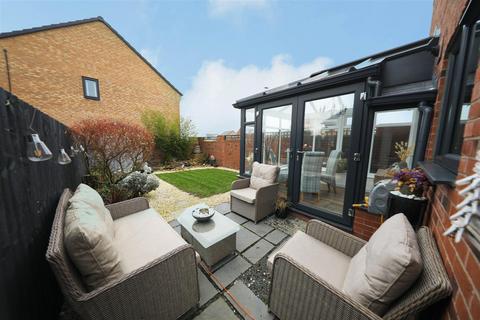 45 Gypsy Moth Lane, Kingswood, Hull, HU7 3LQ