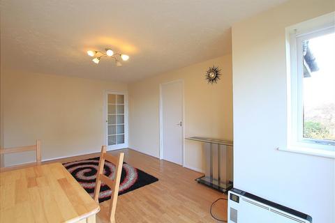 1 bedroom apartment to rent, Burket Close, Southall UB2