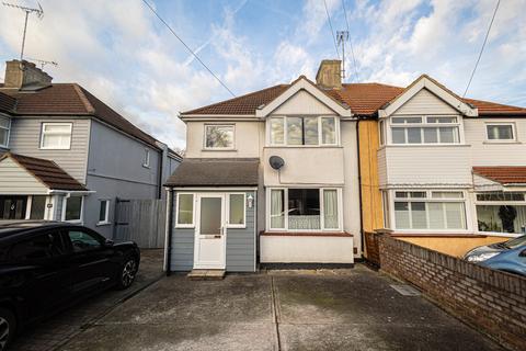 3 bedroom semi-detached house for sale, Eastwoodbury Lane, Southend-on-sea, SS2