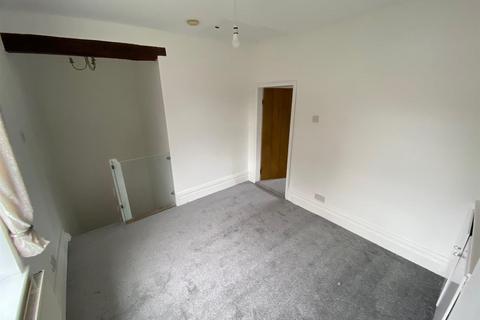 2 bedroom cottage to rent, Evesham Road, Redditch