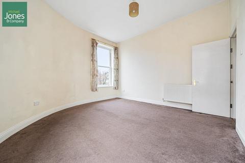 2 bedroom flat to rent, Thorn House, 38 Thorn Road, Worthing, West Sussex, BN11