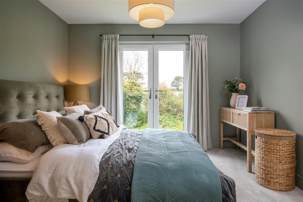 Principal bedroom with juliet balcony