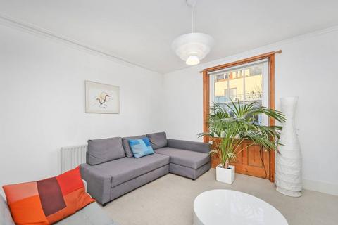 1 bedroom flat to rent, Crampton Street, Elephant and Castle, London, SE17