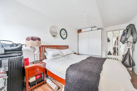 1 bedroom flat for sale, Vallance Road, Bethnal Green, London, E1