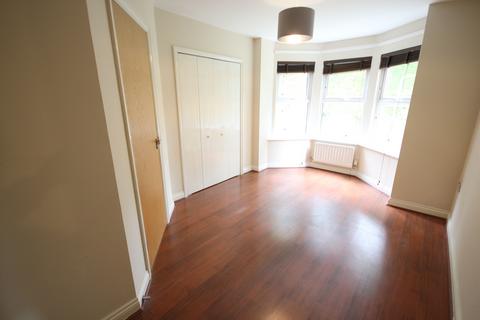 2 bedroom flat to rent, Carisbrooke Road, Far Headingley, LEEDS