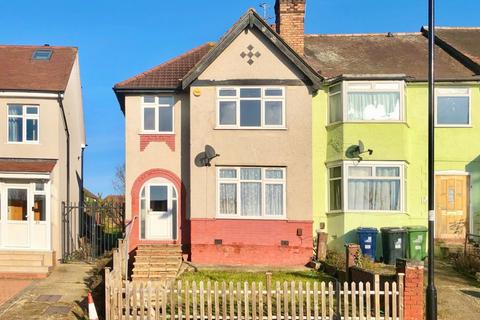 3 bedroom end of terrace house to rent, Northwood Gardens, Greenford, UB6