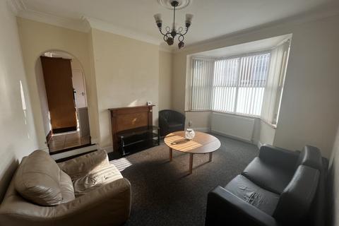 5 bedroom end of terrace house for sale, Landseer Road, Leicester, LE2