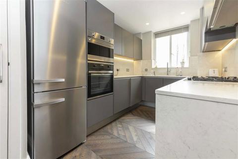 2 bedroom flat to rent, Portland Place, London W1B