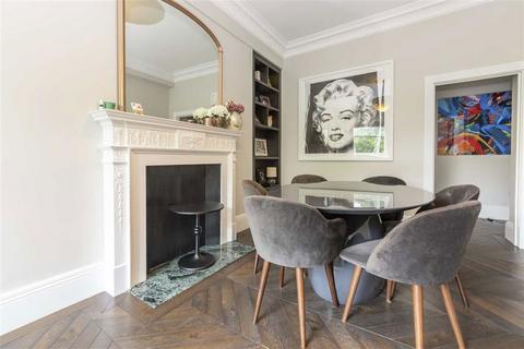 2 bedroom flat to rent, Portland Place, London W1B