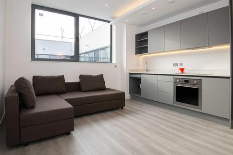 Foxhunter Drive, Milton Keynes MK14