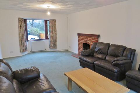 5 bedroom detached house to rent, Ifield Wood, Ifield, Crawley, West Sussex, RH11