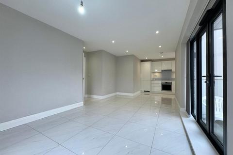 2 bedroom apartment to rent, Gordon Road, High Wycombe HP13