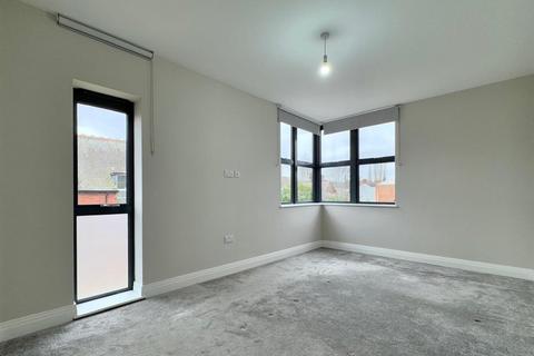 2 bedroom apartment to rent, Gordon Road, High Wycombe HP13