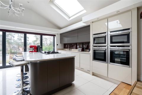 4 bedroom semi-detached house for sale, Lodge Hill Road, Lower Bourne, Farnham, Surrey, GU10