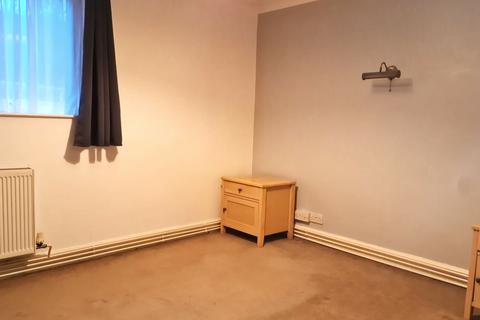 1 bedroom apartment to rent, Leighton Lodge