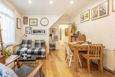 2 bedroom flat for sale, St. Marys Road, London NW10