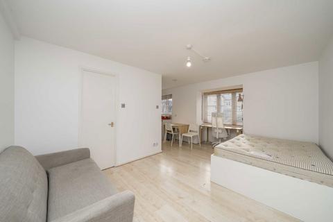 Studio for sale, Stubbs Drive, London SE16