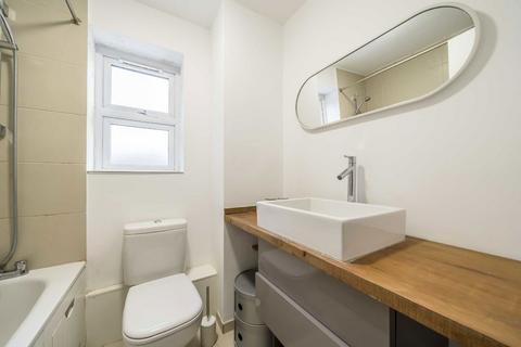 Studio for sale, Stubbs Drive, London SE16