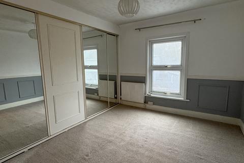 3 bedroom end of terrace house to rent, College View, Llandovery, Carmarthenshire.