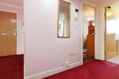 1/2 Ferry Gait Crescent, Edinburgh, EH4 4GS