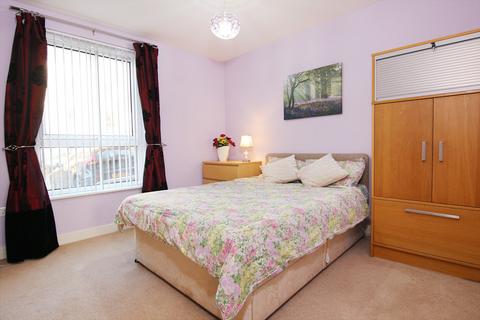 1/2 Ferry Gait Crescent, Edinburgh, EH4 4GS