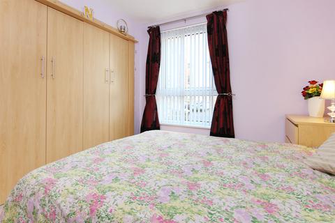 1/2 Ferry Gait Crescent, Edinburgh, EH4 4GS