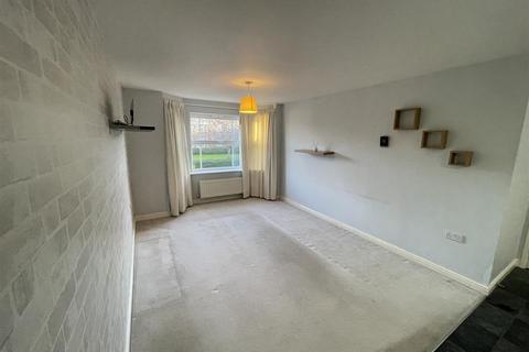 2 bedroom flat for sale, Augustine Court, Salisbury SP2