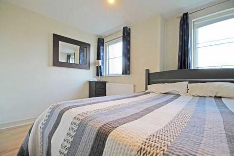 2 bedroom flat to rent, Artesian Road, London W2