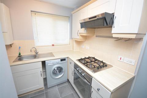 2 bedroom terraced house to rent, Hatters Court, Bedworth