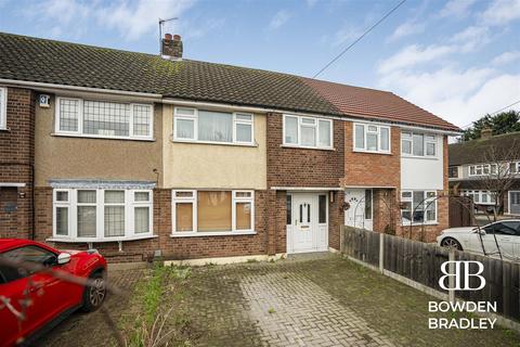 3 bedroom terraced house for sale, Cornwall Close, Hornchurch