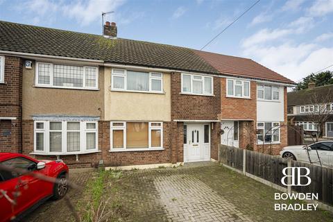 Cornwall Close, Hornchurch, RM11