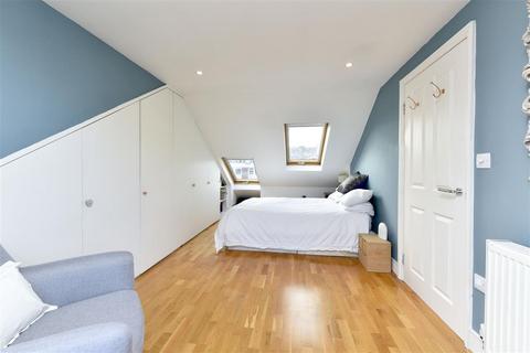 2 bedroom flat for sale, Rosenau Road, SW11