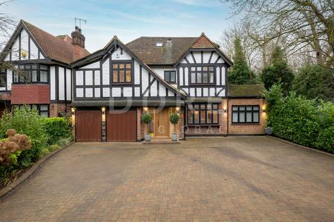 5 bedroom detached house for sale, Canons Drive, Edgware, HA8