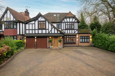 5 bedroom detached house for sale, Canons Drive, Edgware, HA8