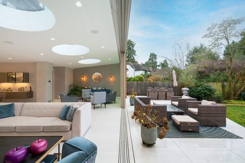 5 bedroom detached house for sale, Canons Drive, Edgware, HA8