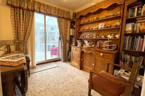 7 Augustine Close, Seaton, EX12 2XT