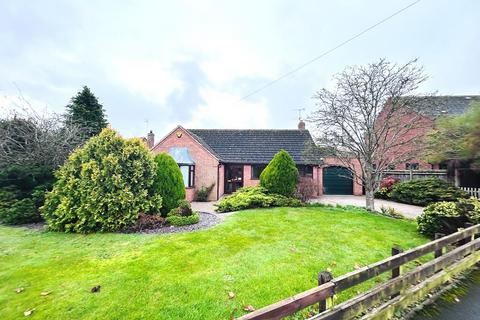 3 bedroom detached bungalow for sale, Village Street, Harvington, Evesham