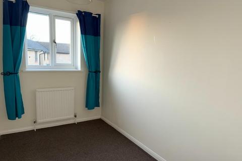 2 bedroom terraced house to rent, Bank View, East Hunsbury, Northampton NN4