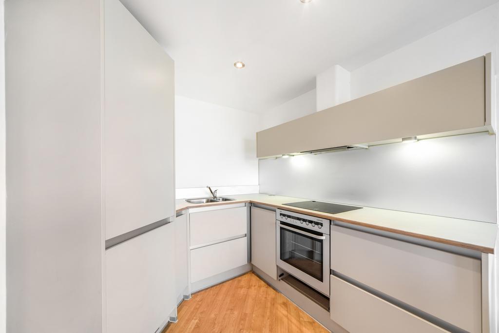 Apartment in London - View 4