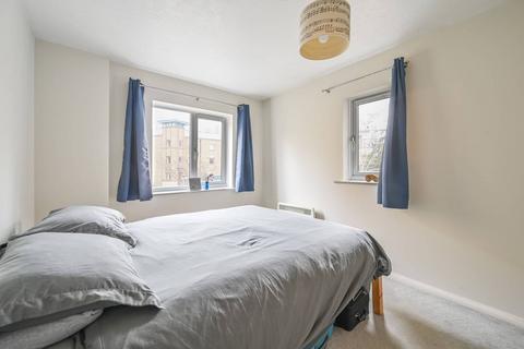 2 bedroom flat to rent, Kennet Street, Wapping, London, E1W