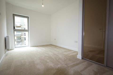 2 bedroom flat to rent, 55 Flagstaff Road, Reading