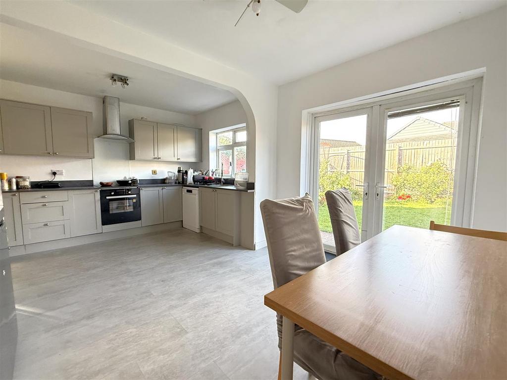 Breakfast kitchen