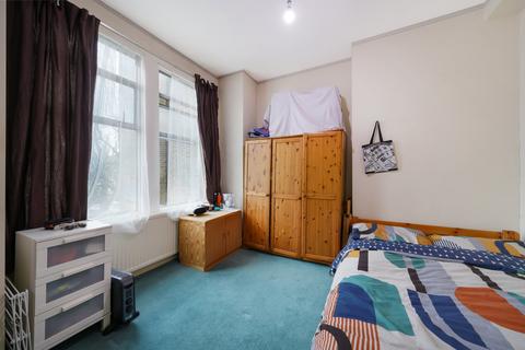 2 bedroom apartment for sale, Chichele Road, Willesden Green, NW2