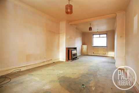 7 Ashley Downs, Lowestoft, NR32 4EX