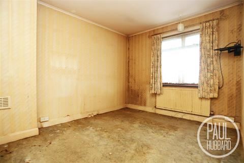 7 Ashley Downs, Lowestoft, NR32 4EX