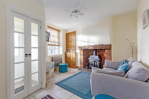 3 bedroom terraced house for sale, Terrace Road, Tideswell, Buxton